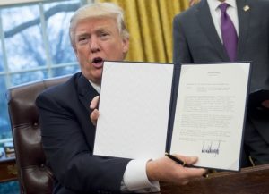 TRUMP BOCCIA IL TPP (CHE NON È IL TTIP!)